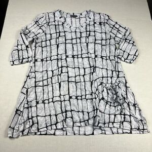 Shana Tunic Small Crinkle Textured Abstract Grid Print 3/4 Sleeve Artsy Top